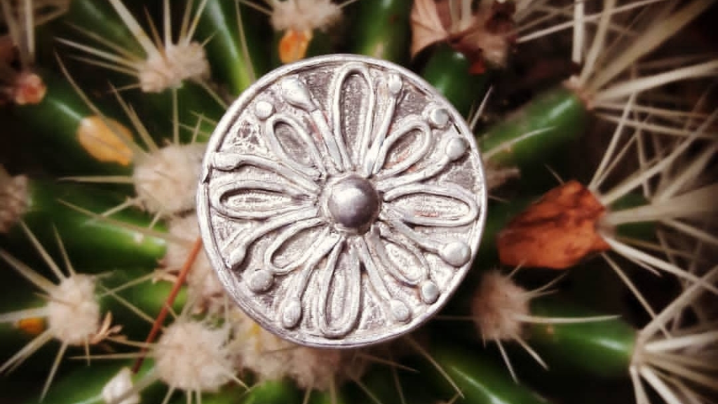 Lee más sobre el artículo Taiñ Rütran: inicia taller de platería mapuche para jóvenes de Loncoche