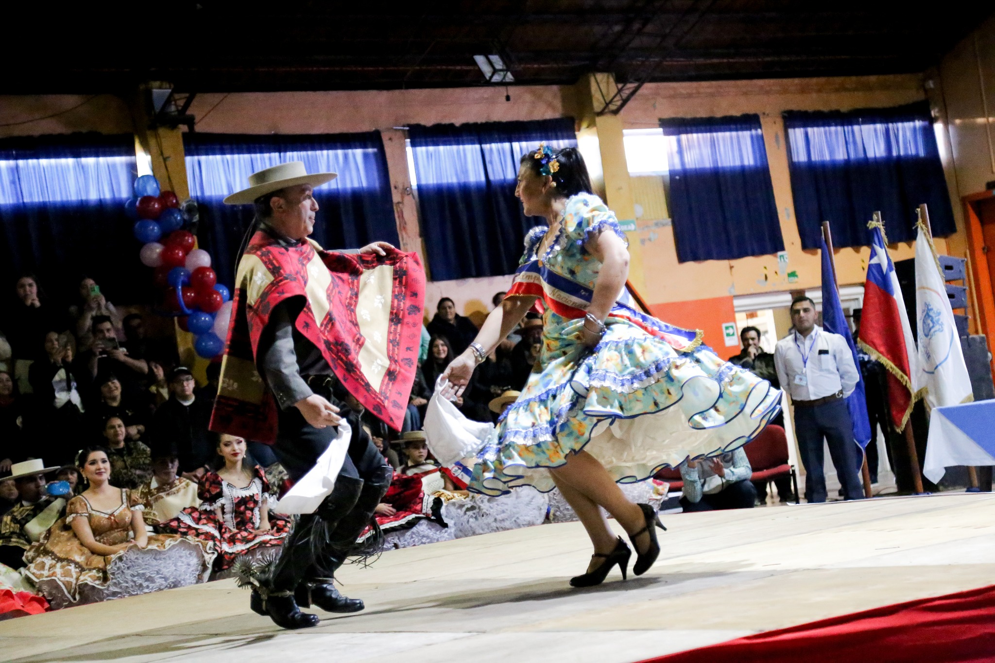 En este momento estás viendo CAMPEONATO REGIONAL DE CUECA EN LONCOCHE: TRADICIÓN Y ORGULLO COMUNAL.