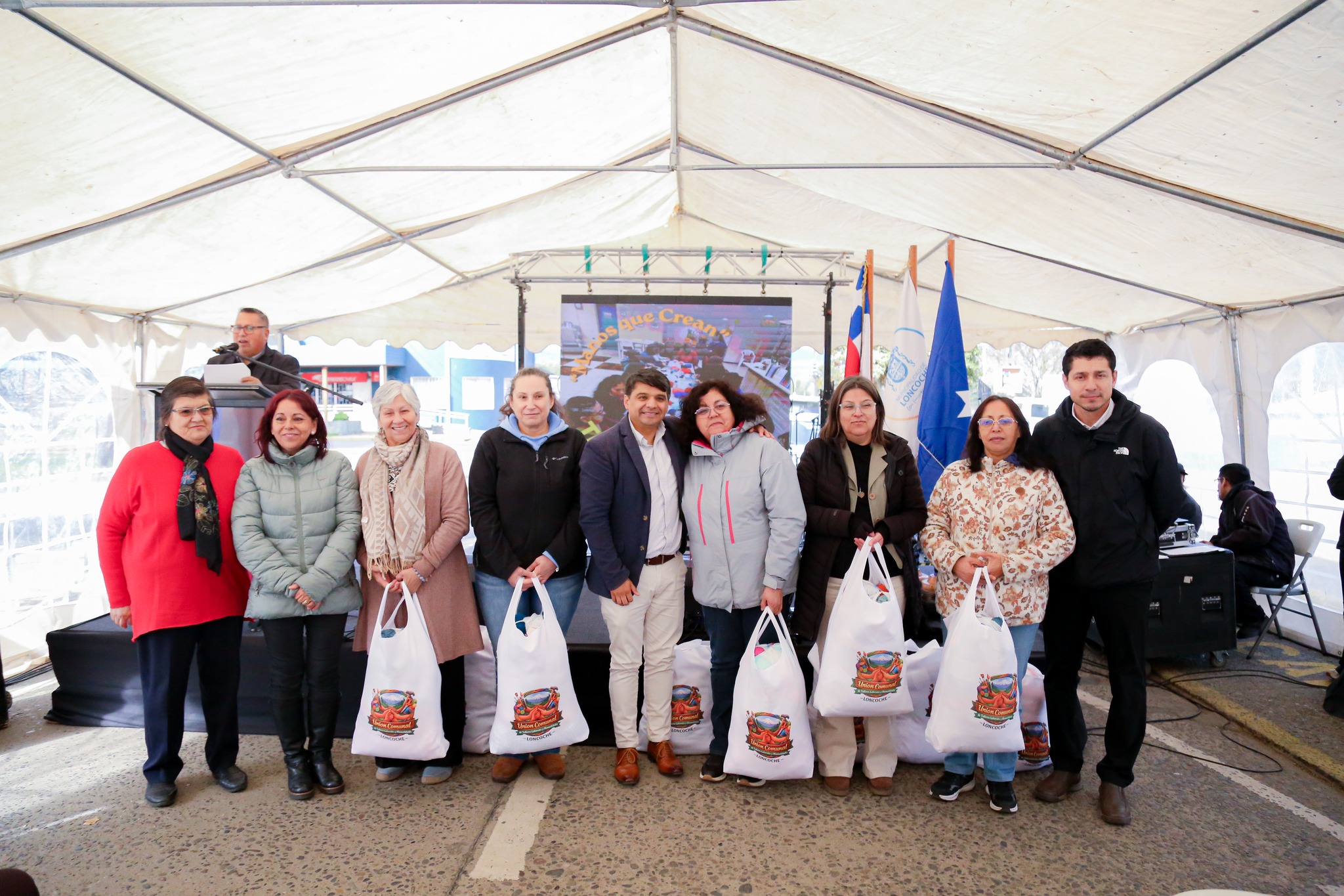 En este momento estás viendo CIERRE DEL PROYECTO “MANOS QUE CREAN” FORTALECE EL TEJIDO SOCIAL EN LONCOCHE