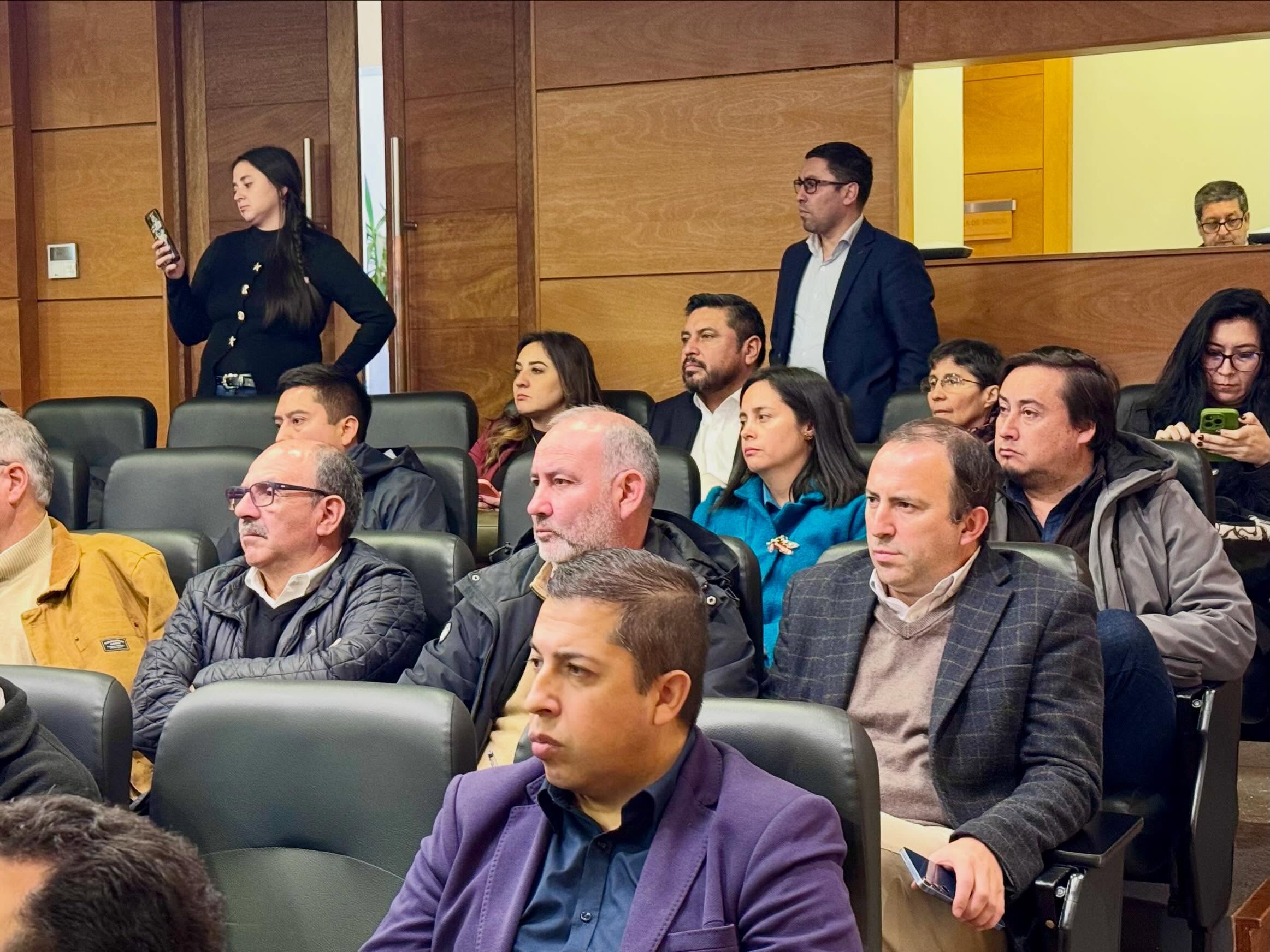 Lee más sobre el artículo ALCALDE Y ADMINISTRADORA MUNICIPAL ASISTEN A CAPACITACIÓN EN CONTRALORIA REGIONAL