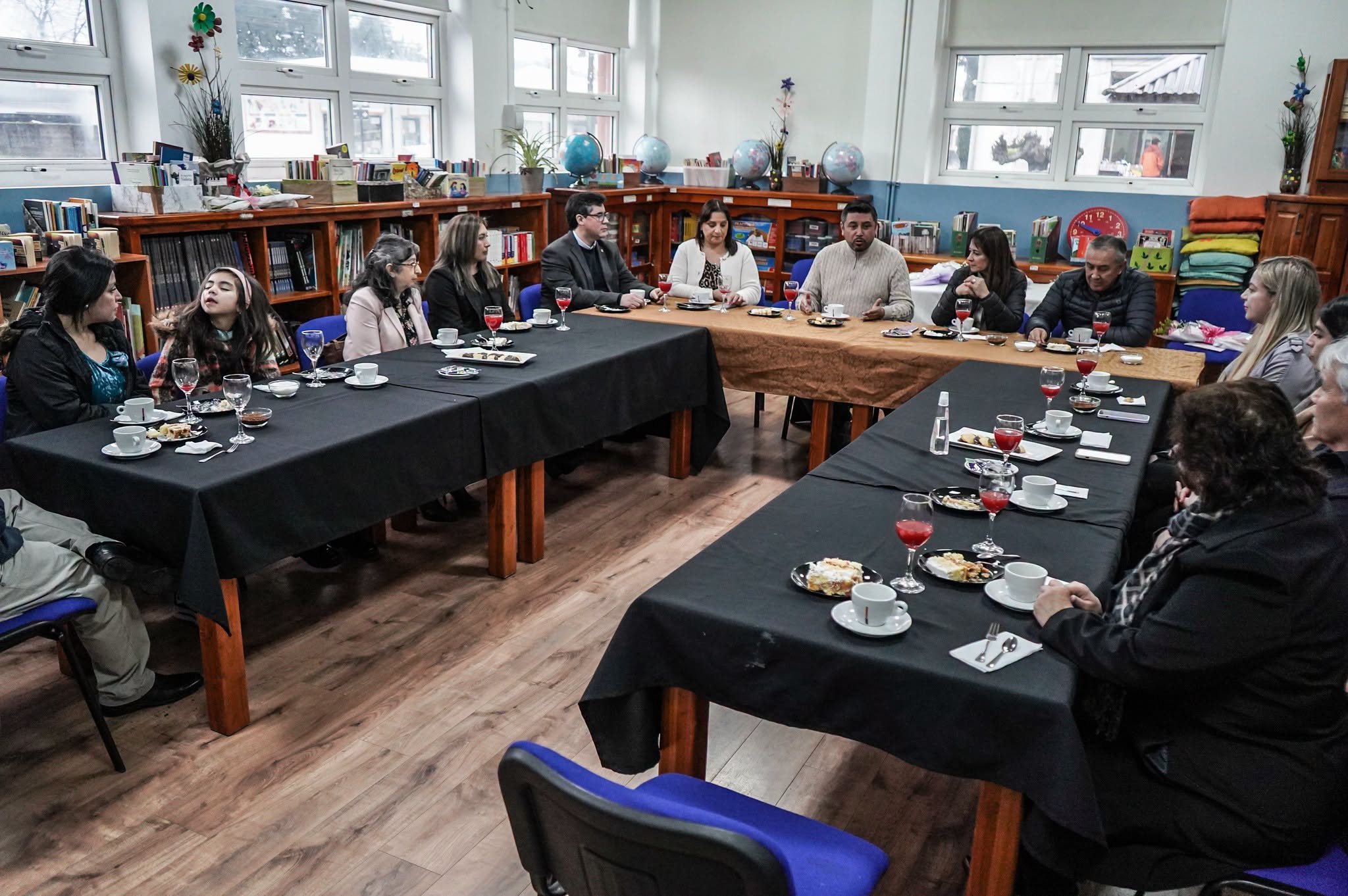 Lee más sobre el artículo DESAYUNO DE RECONOCIMIENTO A DOCENTES QUE INICIAN ETAPA DE RETIRO