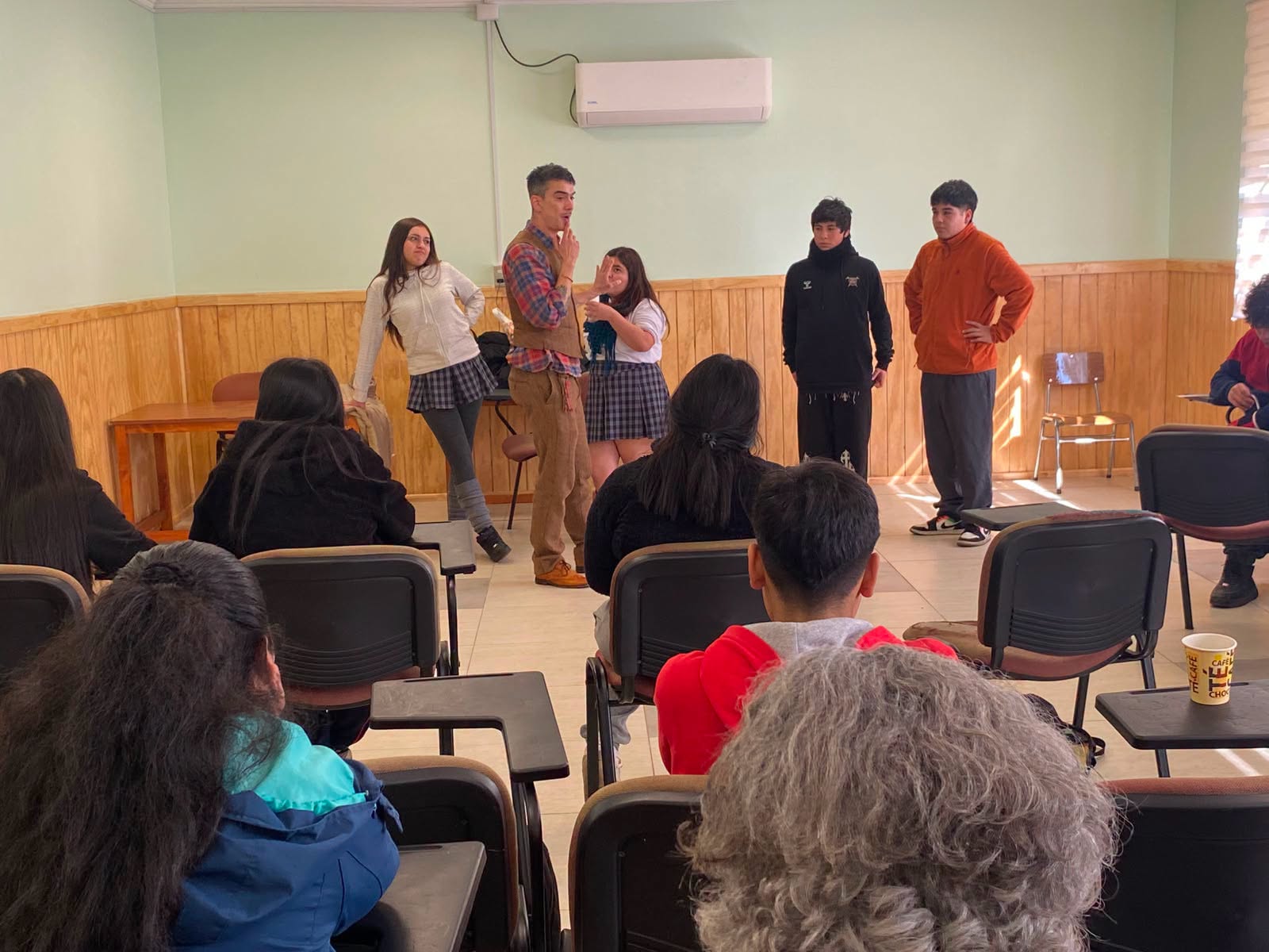 En este momento estás viendo MECANISMOS DE PARTICIPACIÓN Y EL TEATRO COMO HERRAMIENTA PARA PROFUNDIZAR LA PROMOCIÓN DE SALUD