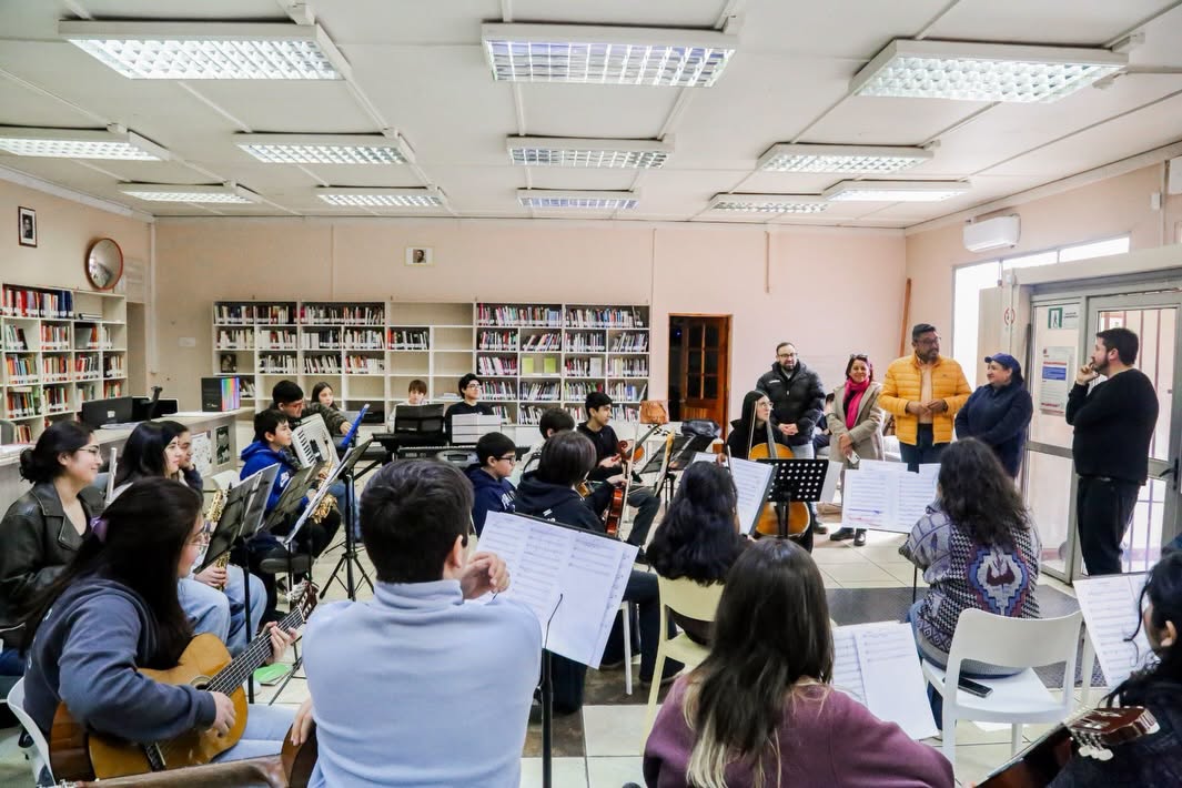 Lee más sobre el artículo MÁS INSTRUMENTOS PARA FORTALECER LA ESCUELA MUNICIPAL DE MÚSICA