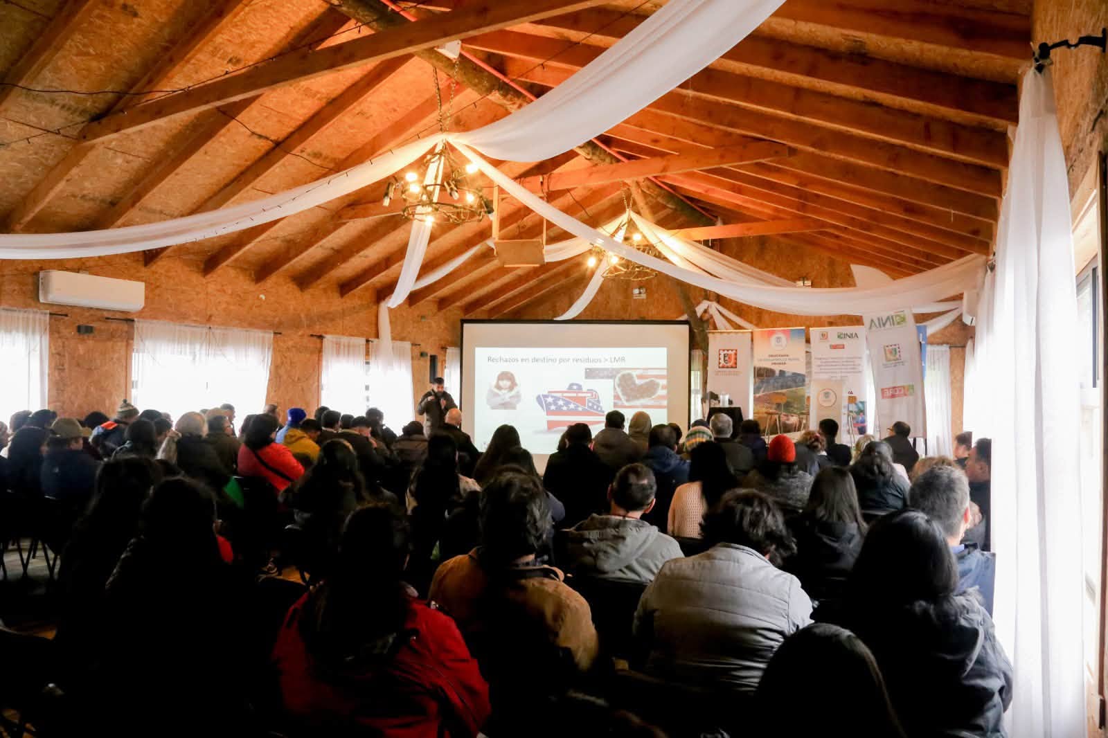 Lee más sobre el artículo SEMINARIO DE BERRIES: FORTALECIENDO LA INNOVACIÓN EN EL RUBRO PRODUCTIVO