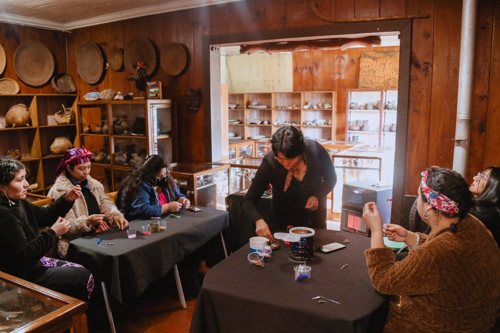 En este momento estás viendo EXITOSO ENCUENTRO EN TORNO A LOS SABERES Y TRADICIONES MAPUCHE