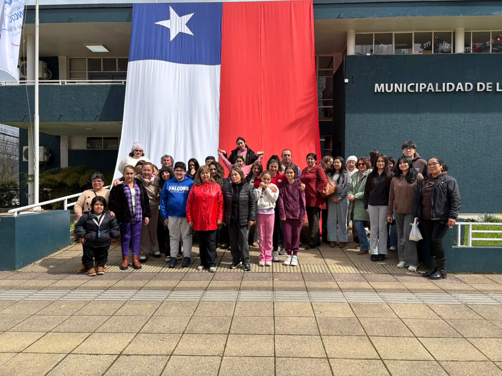 En este momento estás viendo FAMILIAS DE LONCOCHE INICIAN VIAJE TURÍSTICO A PUERTO SAAVEDRA GRACIAS A PROGRAMA DE SERNATUR