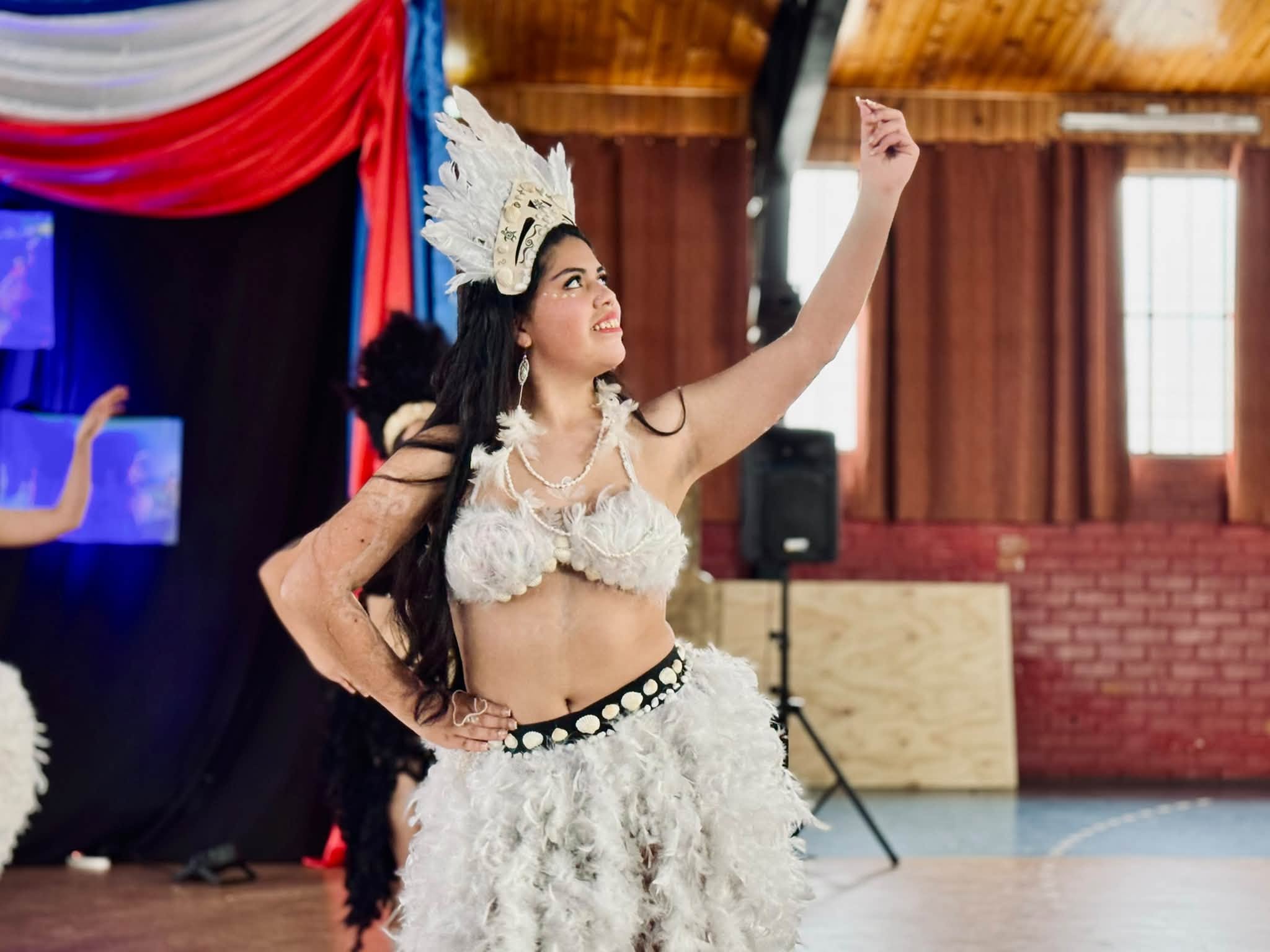 En este momento estás viendo EL TALENTO Y EL FOLCLOR SE HICIERON PRESENTES EN LA 2ª GALA FOLCLÓRICA 2026 DEL LICEO ANDRÉS BELLO