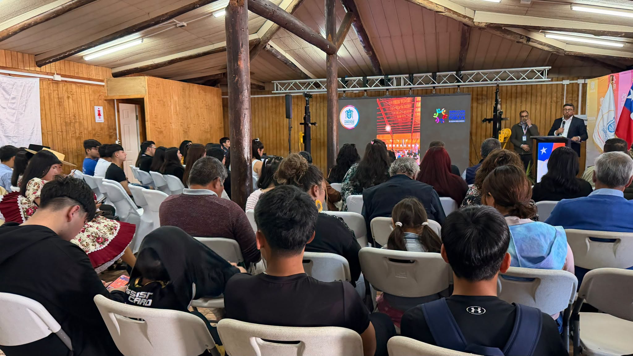En este momento estás viendo LONCOCHE LANZA PROYECTOS PARA FORTALECER LA SEGURIDAD PÚBLICA Y PREVENIR LA VIOLENCIA ESCOLAR