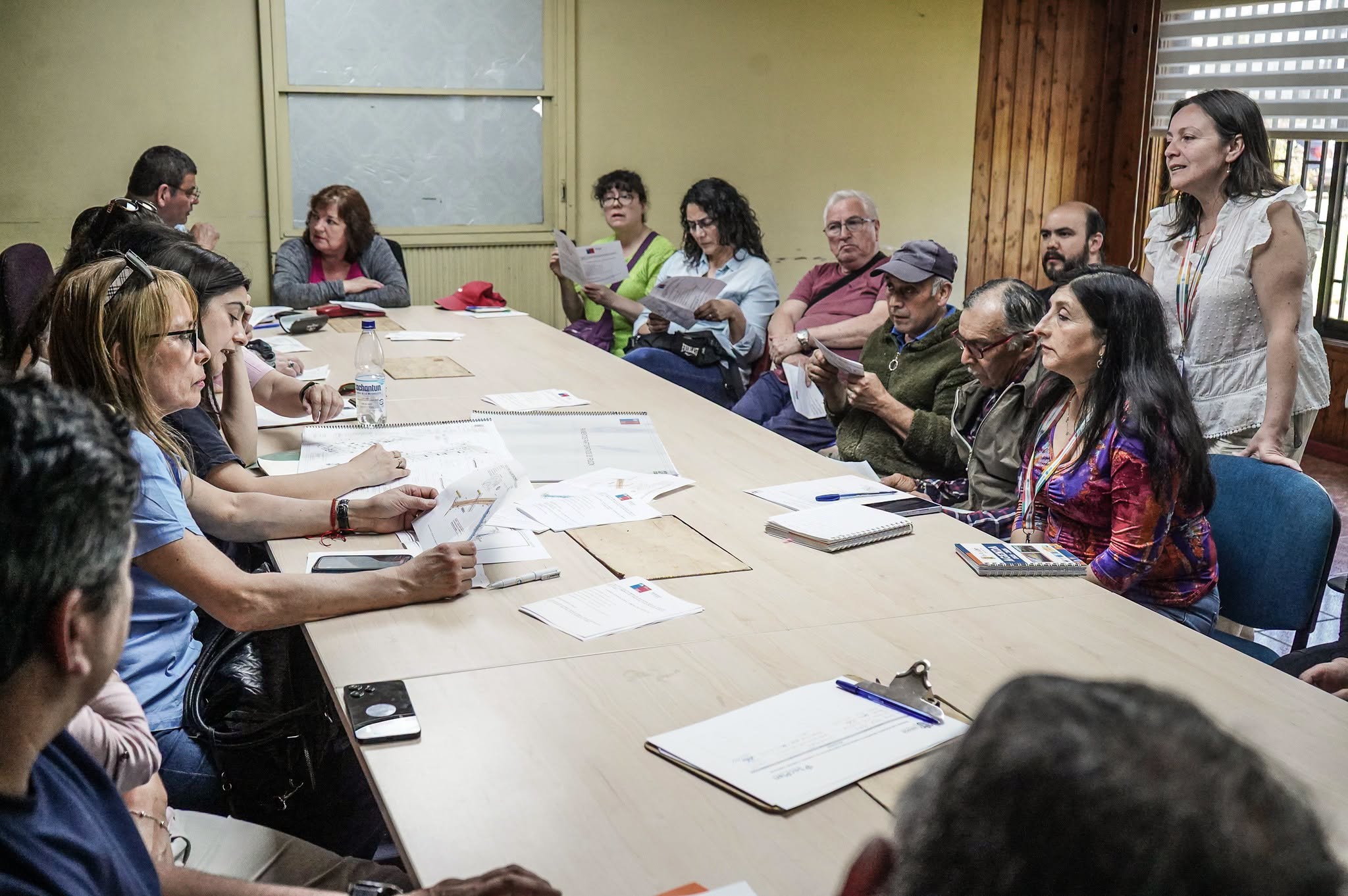 En este momento estás viendo VECINOS CONOCEN AVANCES DEL PROYECTO DE PAVIMENTOS PARTICIPATIVOS DEL LLAMADO 35