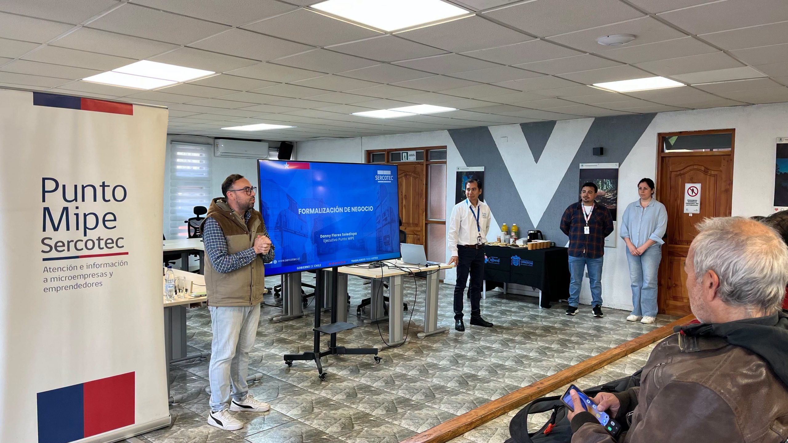 En este momento estás viendo EMPRENDE 360° FORTALECE HERRAMIENTAS CLAVES PARA EL DESARROLLO DE LOS NEGOCIOS LOCALES
